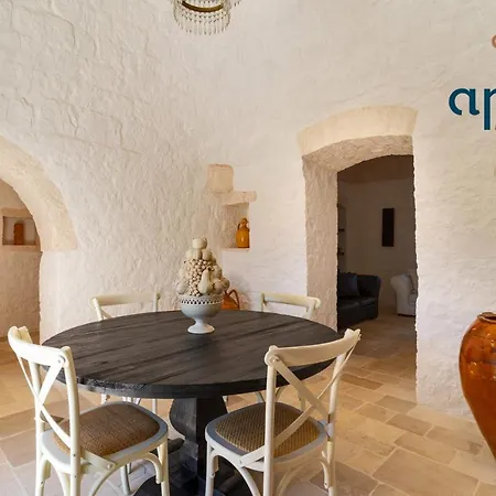 Trulli Pietra Rossa * Ostuni