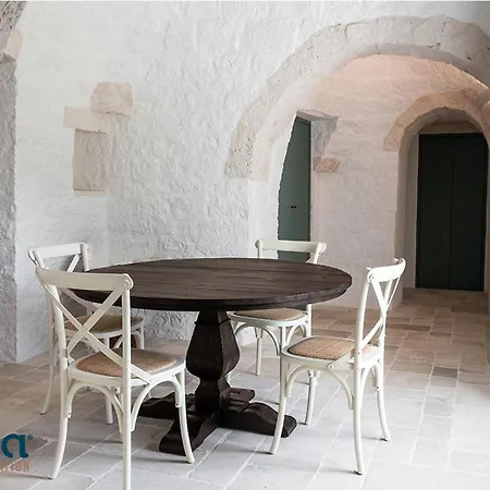 Trulli Pietra Rossa *